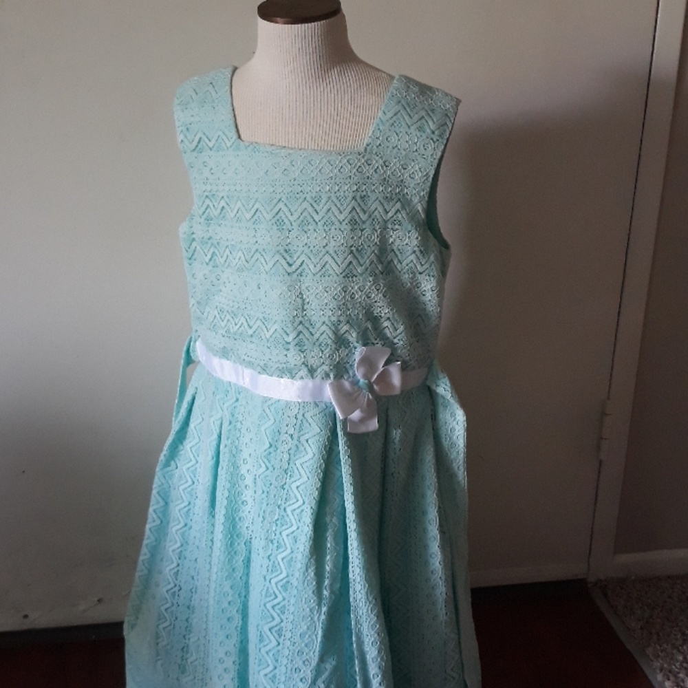 Girls dress